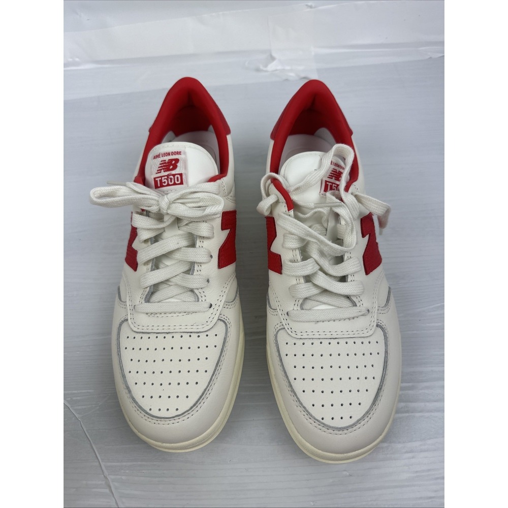 New Balance T500 Sneakers in the White Washed Burgundy colorway Size 9,5 Mens